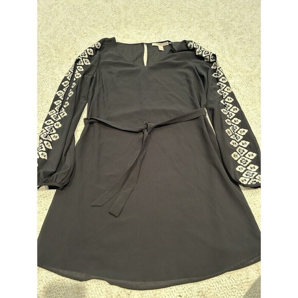 FOREVER 21 Contemporary Sheer Black Embroidered Split Sleeve Dress Size S - Picture 1 of 8